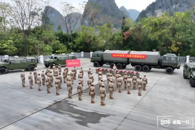 授枪仪式丨新兵的专属“成人礼”